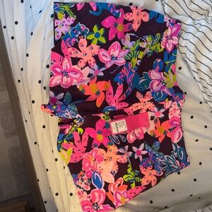 Lilly Pulitzer Floral Print Multicolor Women's Shorts - Tropical